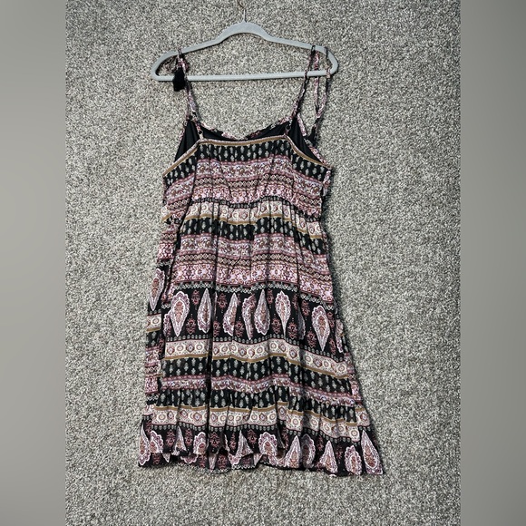 NWT Juniors' Live To Be Spoiled Tassel Tie Shoulder Skater Dress Size 1X - Picture 4 of 6